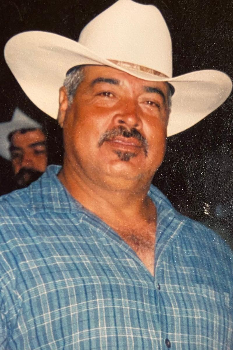 moises magaña