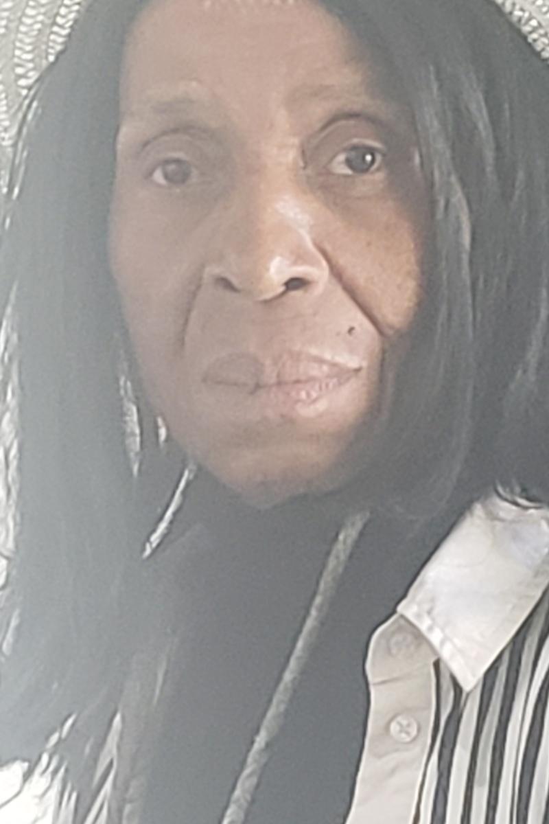 maxine  silas